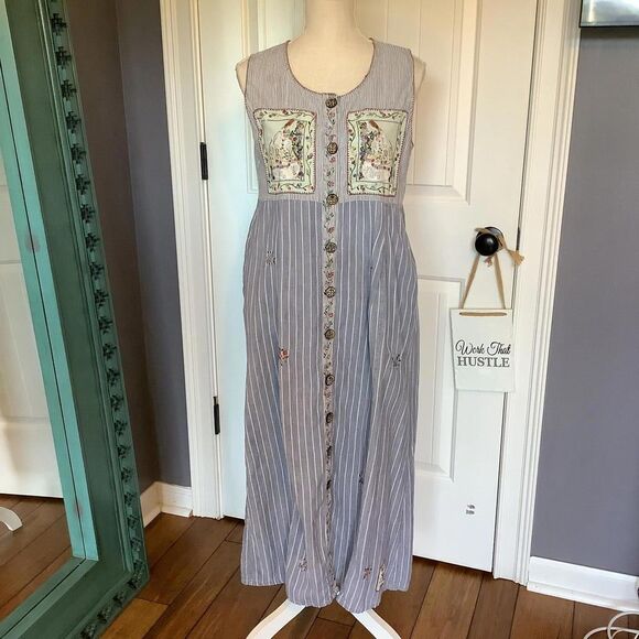 Papy Boez Chic Striped Maxi Dress with Floral Accents - Picture 1 of 9
